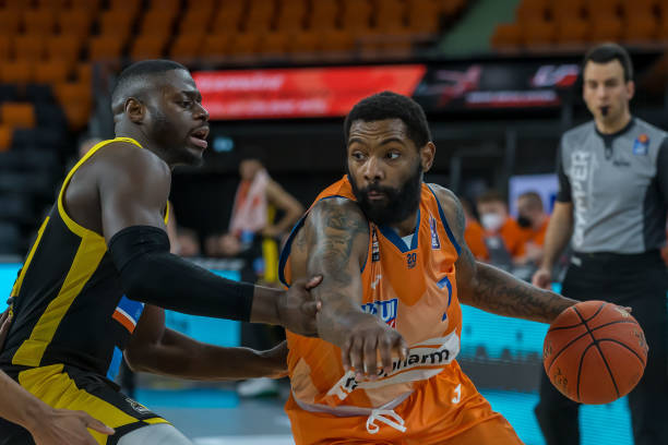 美媒晒詹皇 美媒晒詹皇