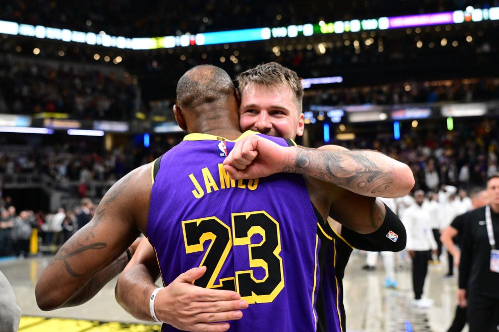 身体对抗更 身体对抗更