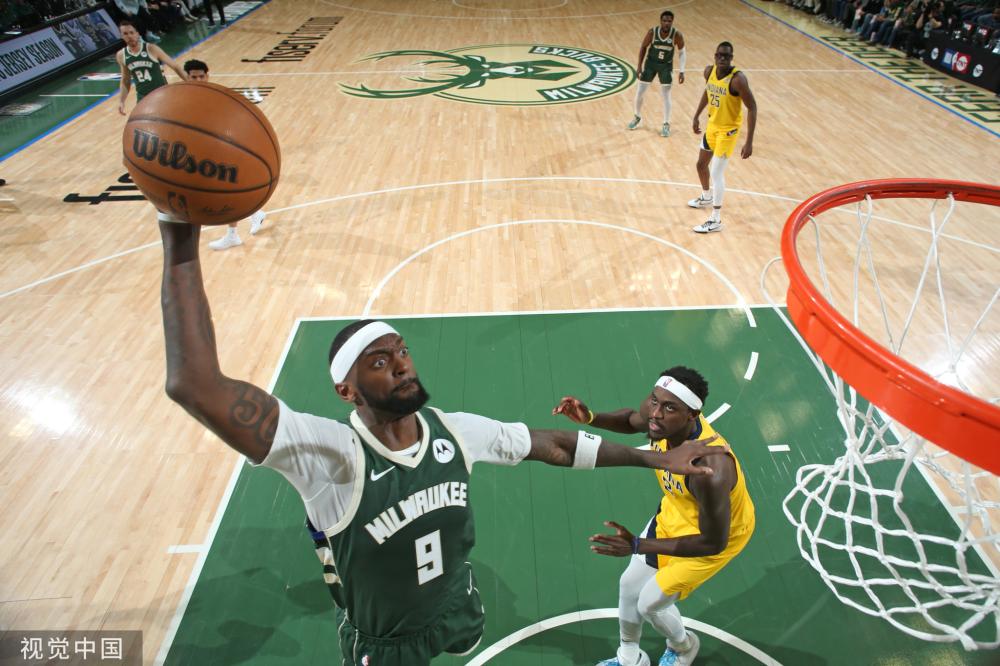 用帕斯在球 用帕斯在球